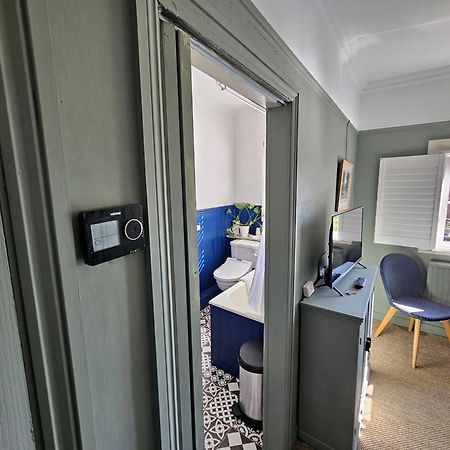 The Lodge Stanwell Εξωτερικό φωτογραφία