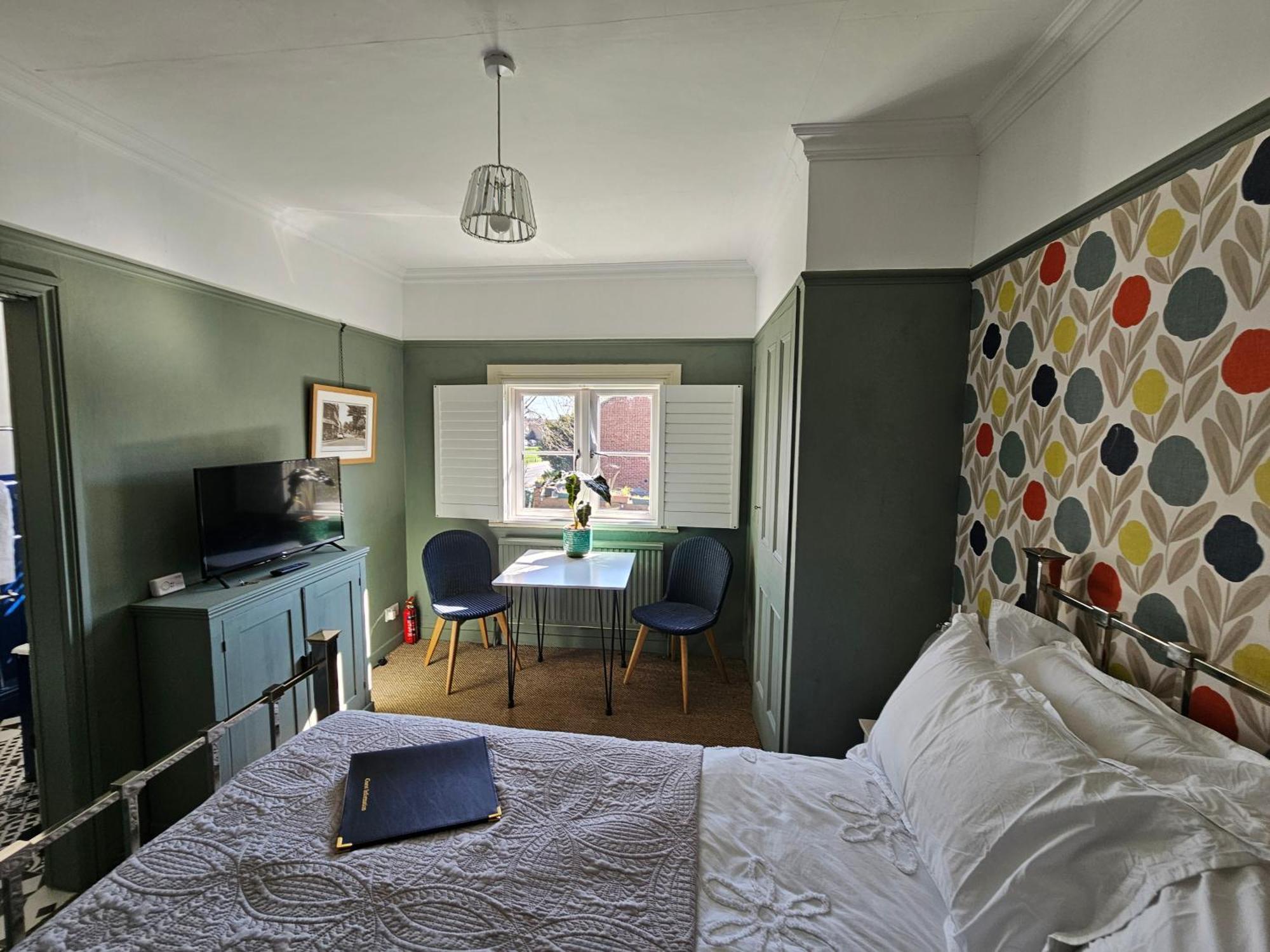 The Lodge Stanwell Εξωτερικό φωτογραφία